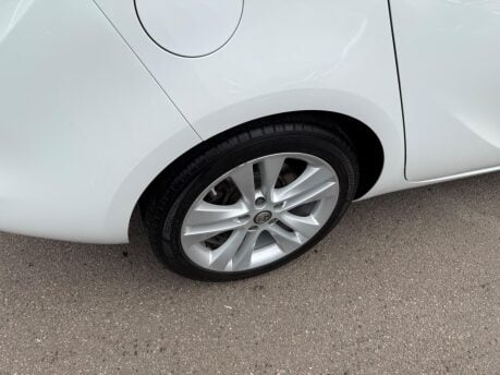 Vauxhall Zafira 2.0 CDTi SRi Euro 6 (s/s) 5dr 32