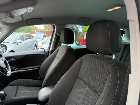 Vauxhall Zafira 2.0 CDTi SRi Euro 6 (s/s) 5dr 43