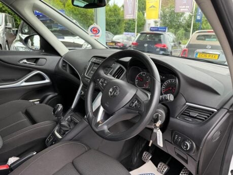 Vauxhall Zafira 2.0 CDTi SRi Euro 6 (s/s) 5dr 18