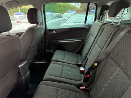 Vauxhall Zafira 2.0 CDTi SRi Euro 6 (s/s) 5dr 24