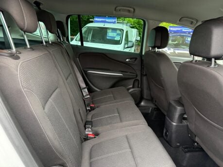 Vauxhall Zafira 2.0 CDTi SRi Euro 6 (s/s) 5dr 26