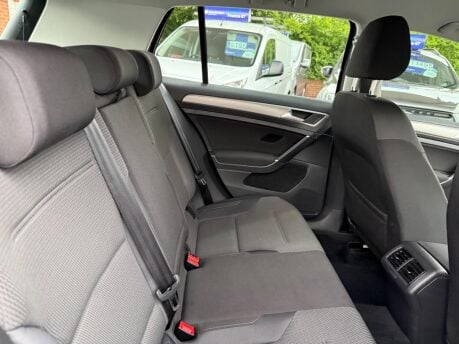 Volkswagen Golf 1.6 TDI BlueMotion Tech Match Edition Euro 6 (s/s) 5dr 23