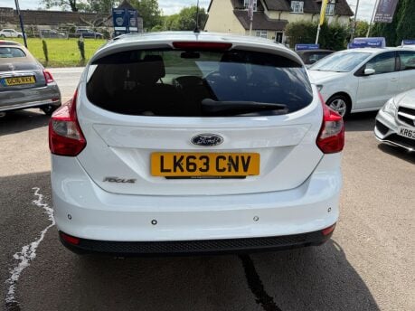 Ford Focus 1.6 TDCi Zetec Navigator Euro 5 (s/s) 5dr 4