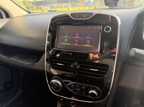 Renault Clio 0.9 TCe Dynamique S Nav Euro 6 (s/s) 5dr 14