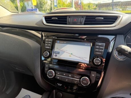 Nissan Qashqai 1.5 dCi Acenta Premium 2WD Euro 5 (s/s) 5dr 27