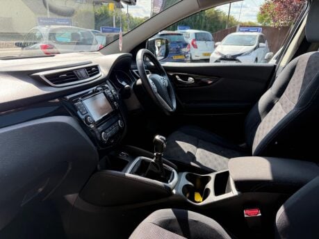 Nissan Qashqai 1.5 dCi Acenta Premium 2WD Euro 5 (s/s) 5dr 36
