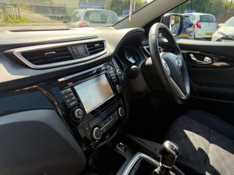 Nissan Qashqai 1.5 dCi Acenta Premium 2WD Euro 5 (s/s) 5dr 37