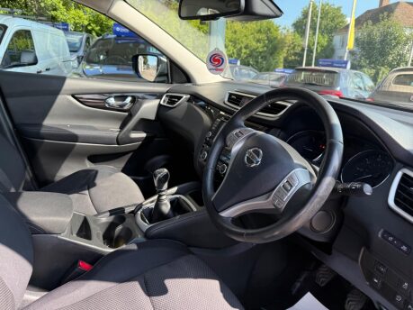 Nissan Qashqai 1.5 dCi Acenta Premium 2WD Euro 5 (s/s) 5dr 30