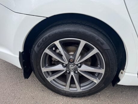 Toyota Avensis 2.0 D-4D TR Tourer Euro 5 5dr 15