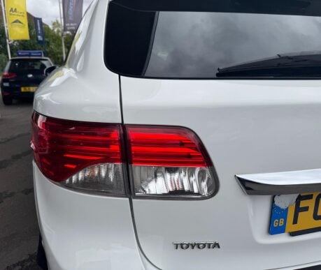 Toyota Avensis 2.0 D-4D TR Tourer Euro 5 5dr 12
