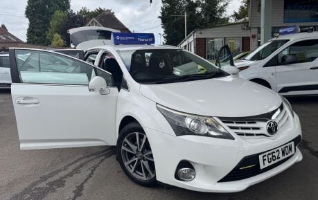Toyota Avensis 2.0 D-4D TR Tourer Euro 5 5dr 36