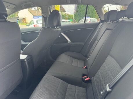 Toyota Avensis 2.0 D-4D TR Tourer Euro 5 5dr 30