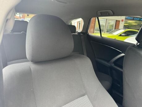Toyota Avensis 2.0 D-4D TR Tourer Euro 5 5dr 26