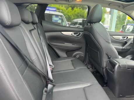 Nissan Qashqai 1.5 dCi Tekna Euro 6 (s/s) 5dr 6