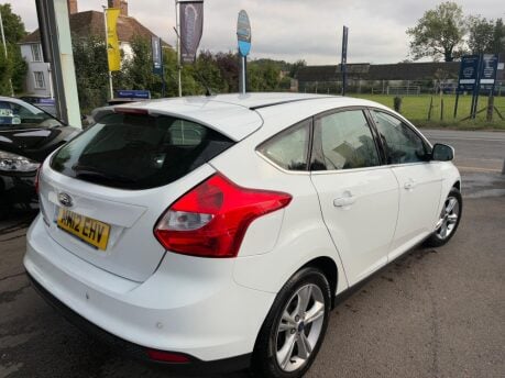 Ford Focus 1.6 Zetec Euro 5 5dr 7