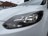 Ford Focus 1.6 TDCi Zetec Navigator Euro 5 (s/s) 5dr 35