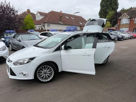 Ford Focus 1.6 TDCi Zetec Navigator Euro 5 (s/s) 5dr 14