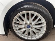 Ford Focus 1.6 TDCi Zetec Navigator Euro 5 (s/s) 5dr 27