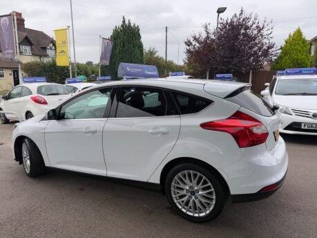 Ford Focus 1.6 TDCi Zetec Navigator Euro 5 (s/s) 5dr 7