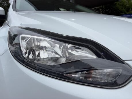 Ford Focus 1.6 TDCi Zetec Navigator Euro 5 (s/s) 5dr 36