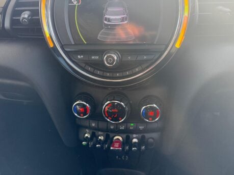 Mini Hatch 1.5 Cooper Euro 6 (s/s) 3dr 9