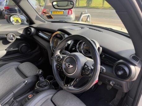 Mini Hatch 1.5 Cooper Euro 6 (s/s) 3dr 10