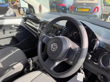 Volkswagen Up 1.0 Move up! Euro 5 5dr 23
