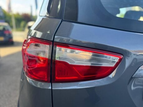 Ford Ecosport 1.5 TDCi Zetec 2WD Euro 6 5dr 12
