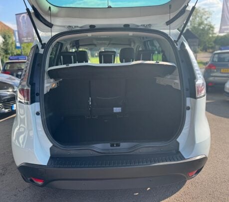 Renault Scenic 1.5 dCi Dynamique Nav Euro 6 (s/s) 5dr 32