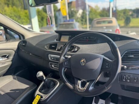 Renault Scenic 1.5 dCi Dynamique Nav Euro 6 (s/s) 5dr 26