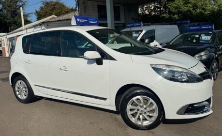 Renault Scenic 1.5 dCi Dynamique Nav Euro 6 (s/s) 5dr 8