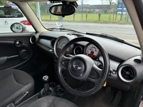 Mini Hatch 1.6 One Euro 5 3dr 13