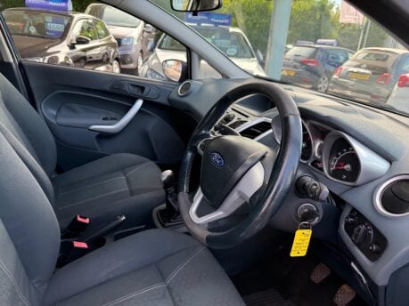 Ford Fiesta 1.25 Zetec 5dr 17