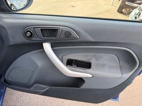 Ford Fiesta 1.25 Zetec 5dr 11