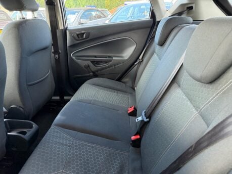 Ford Fiesta 1.25 Zetec 5dr 21