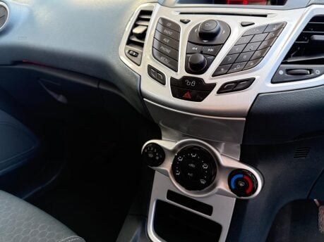 Ford Fiesta 1.25 Zetec 5dr 15