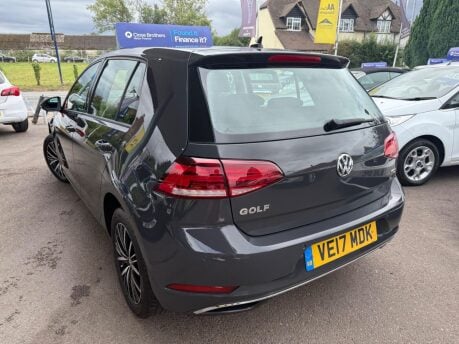 Volkswagen Golf 1.6 TDI BlueMotion Tech SE Nav Euro 6 (s/s) 5dr 7
