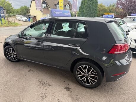 Volkswagen Golf 1.6 TDI BlueMotion Tech SE Nav Euro 6 (s/s) 5dr 5