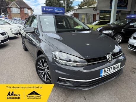 Volkswagen Golf 1.6 TDI BlueMotion Tech SE Nav Euro 6 (s/s) 5dr 1