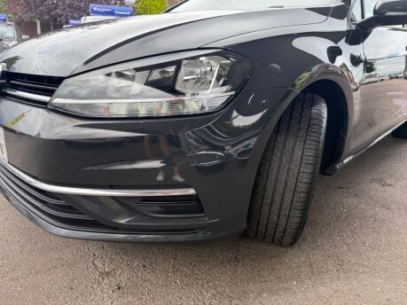 Volkswagen Golf 1.6 TDI BlueMotion Tech SE Nav Euro 6 (s/s) 5dr 16