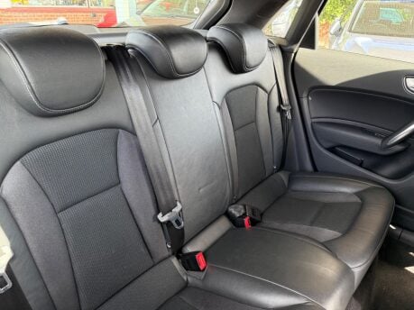 Audi A1 1.6 TDI S line Sportback Euro 6 (s/s) 5dr (Nav) 10