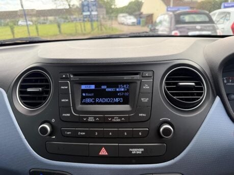 Hyundai i10 1.0 Premium Euro 5 5dr 13