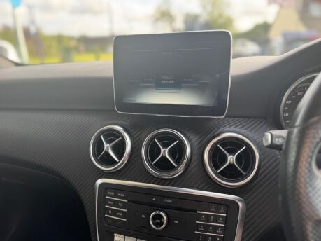 Mercedes-Benz A Class 1.5 A180d AMG Line (Premium) Euro 6 (s/s) 5dr 11
