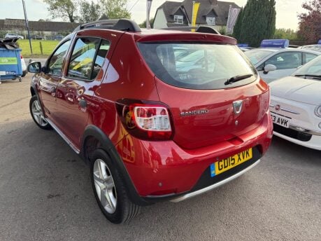 Dacia Sandero Stepway 0.9 TCe Laureate Euro 5 5dr 7