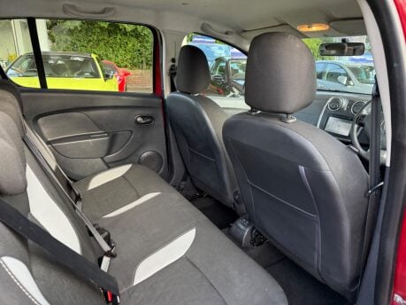 Dacia Sandero Stepway 0.9 TCe Laureate Euro 5 5dr 17