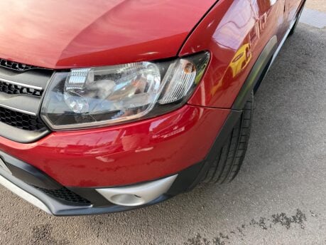 Dacia Sandero Stepway 0.9 TCe Laureate Euro 5 5dr 29
