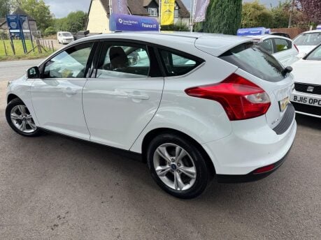 Ford Focus 1.6 Zetec Euro 5 5dr 7