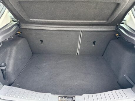 Ford Focus 1.6 Zetec Euro 5 5dr 35