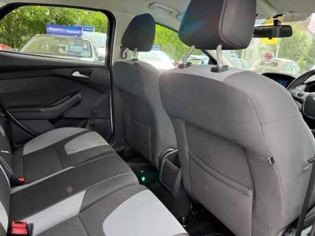 Ford Focus 1.6 Zetec Euro 5 5dr 24