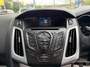 Ford Focus 1.6 Zetec Euro 5 5dr 32